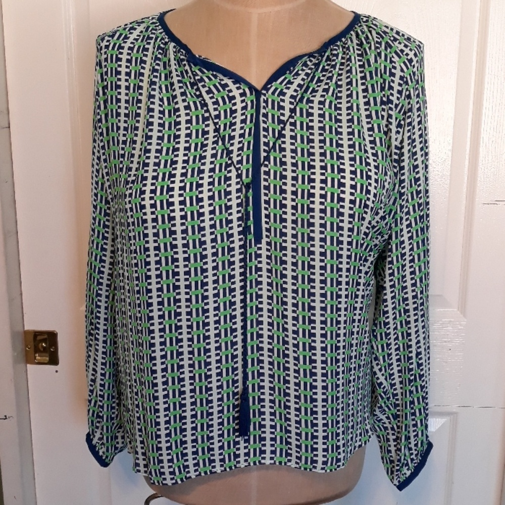 NWOT Woman's blouse